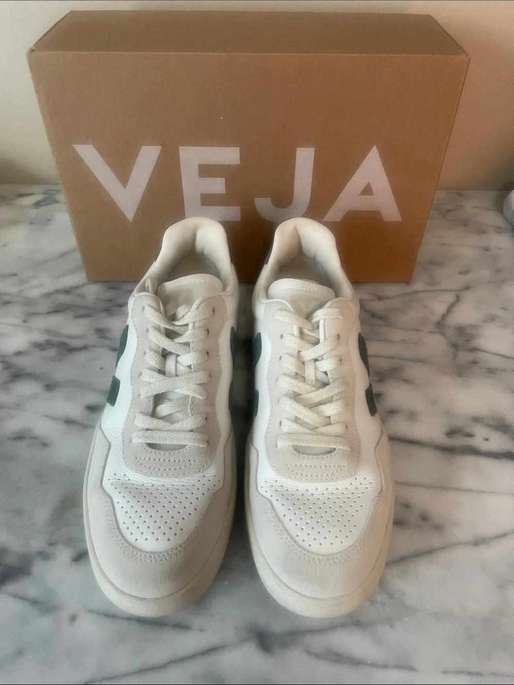 VEJA V-90 Extra-White Cypress Sneaker